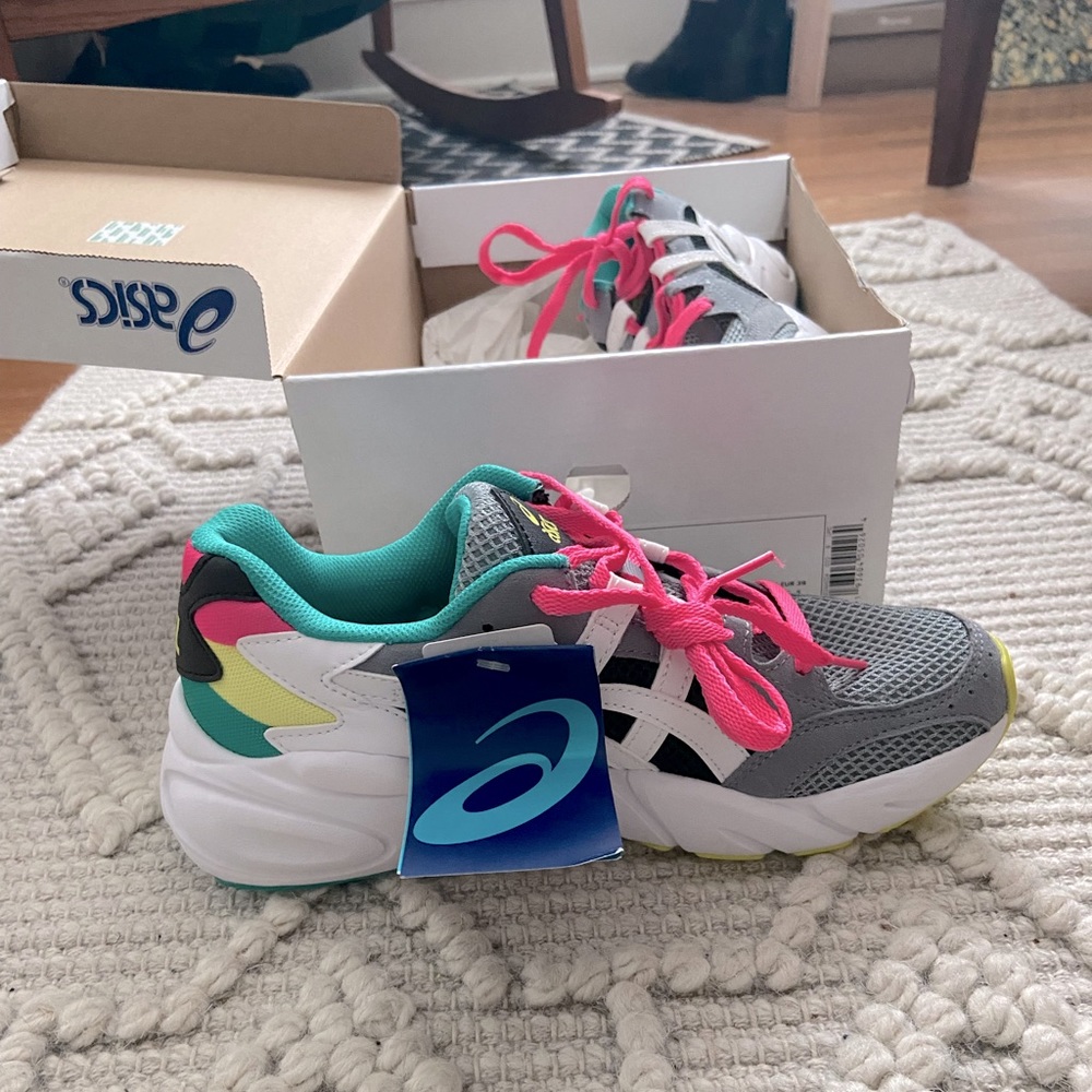 ASICS Gel Bnd Big Kids Sneaker -sz-6